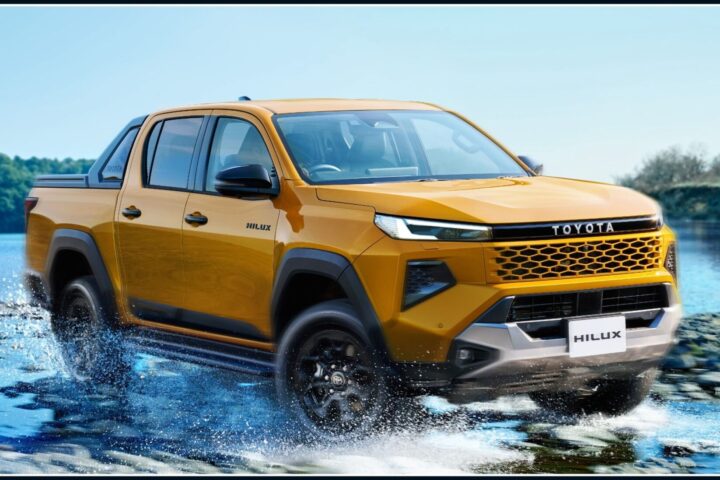 新型ハイラックス 装いも新たに登場。